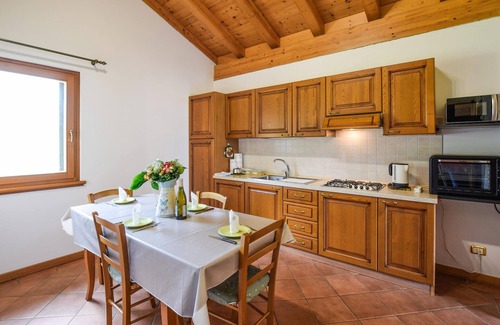 Lamon Apartment | Beautiful apartment in Lamon with WiFi