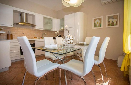 Kukci Apartment | Beautiful apartment in Porec with WiFi