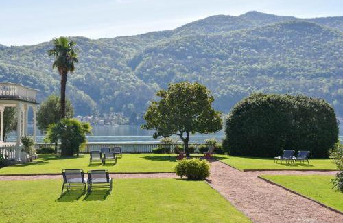 Porto Ceresio Apartment | Beautiful apartment on the lake, pool & parking - Nr 123