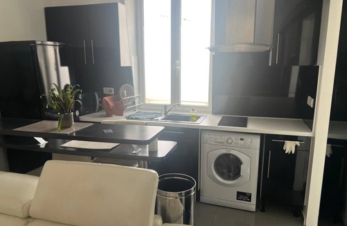 Quartier des Grandes-Carrieres Apartment | Beautiful apartment near Montmartre