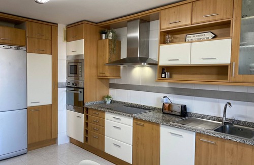 Logrono Apartment | Beautiful apartment, very spacious, with views and garage