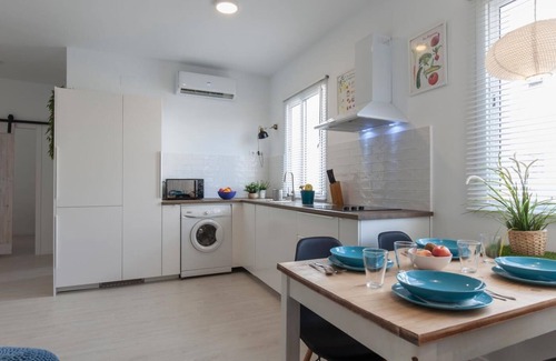 Tiro de Linea-Santa Genoveva Apartment | Beautiful Apt design 2 bed SEVILLA Wifi-Full 4 Pax