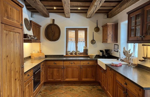 Sankt Martin House | Beautiful apartment in villa with WIFI, TV, terrace, pets allowed, panoramic view and parking