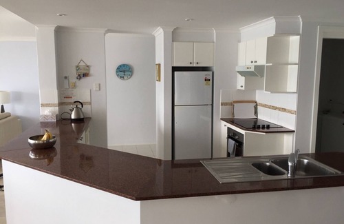 The Entrance Apartment | Beautiful Beachfront Apartment