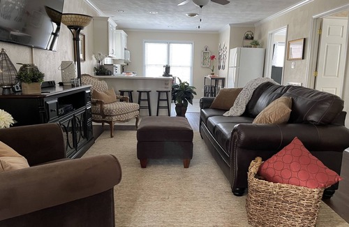 Buchanan Apartment | Beautiful Blue Ridge Guest House- Appalachian Trail