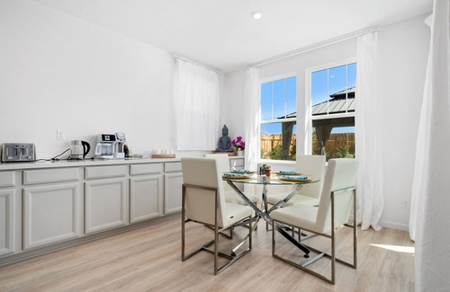 Elk Grove House | Beautiful brand new house professionally decorated