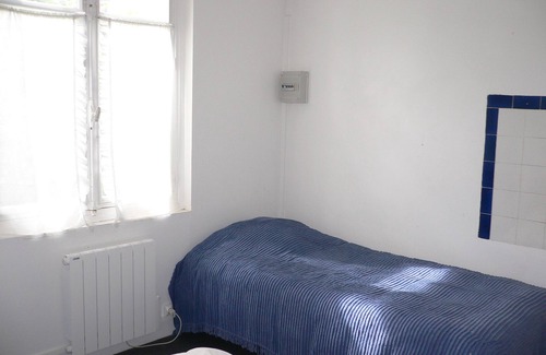 Le Mesnil-Esnard House | Beautiful bright room