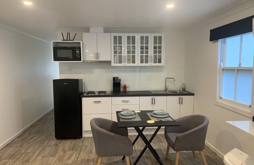 Dunoon Cabin | Beautiful Byron Hinterland.1 bedroom open plan cabin sleeps 4.