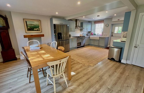 Charlestown House | Beautiful Charlestown cottage - 2 mins to beach