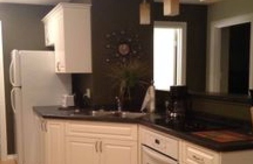 Moose Jaw House | Beautiful & clean! Close to groceries, most amenities, restaurants and bars!