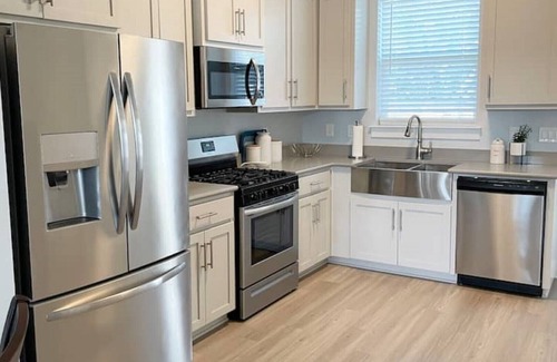 Ono Island House | Beautiful coastal home 5 minutes from white sand beaches