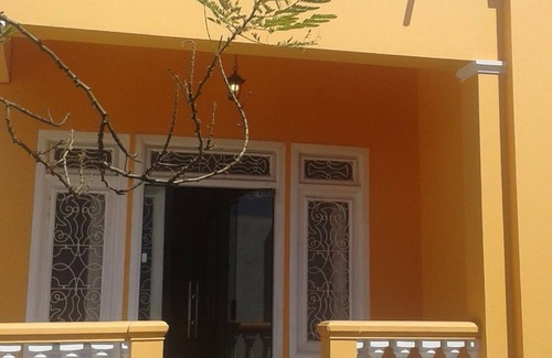 Vallecito House | Beautiful Colonial House