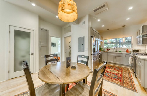 East Bayside House | Beautiful Combo Home Located in Downtown Portland - Close to the Beach