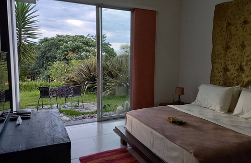 Luna Park House | Beautiful & Comfortable Suite In The Country Side