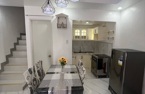 Compostela House | Beautiful Compostela Townhouse & Breakfast Included
