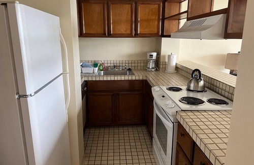 Hilo Condo | Beautiful Condo in the Heart of Hilo - Pool - A/C #718