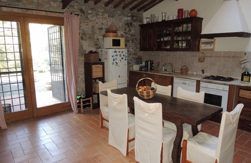 Porto Ercole House | Beautiful converted stone farmhouse set in a olive oil and wine producing estate