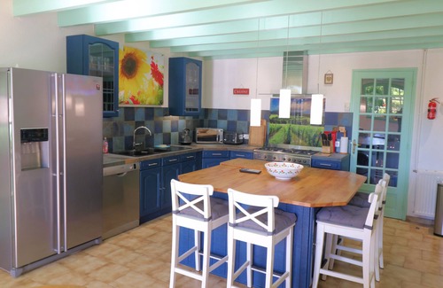 Taillecavat House | Beautiful Converted Barn, Sleeps 10, Private Pool & Garden With Wonderful Views