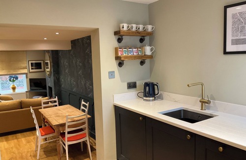 Deal House | Beautiful Cottage in the heart of Deal Excellent & quiet Location. Sunny Garden
