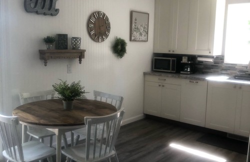 Gladstone Cabin | Beautiful cottage on the river