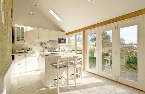 Pulborough Cottage | Beautiful country cottage for four