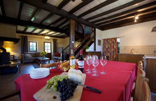 Susmiou Cottage | Beautiful countryside, 5 min walk from all amenities