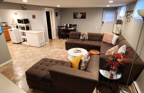 Saugus Apartment | Beautiful & Cozy one Bedroom Apartment near Boston and Logan Airport
