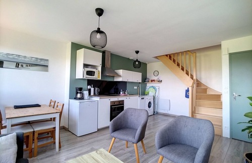 Donville-les-Bains Apartment | Beautiful duplex apartment near the sea (the stopover)