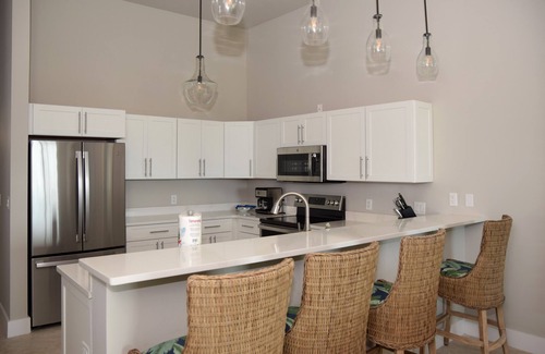 Treasure Cay Resort | Beautiful Eclectic Decor on the Beach - Sleeps 6 guests