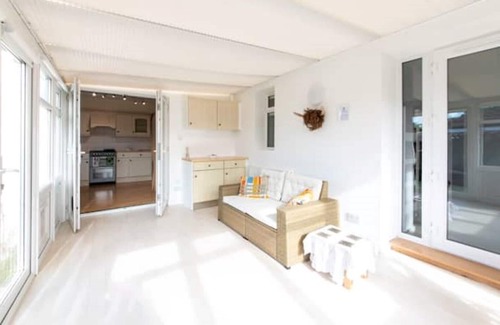 Ellemford Cabin | Beautiful family lodge close to Edin city centre, the Zoo & the airport