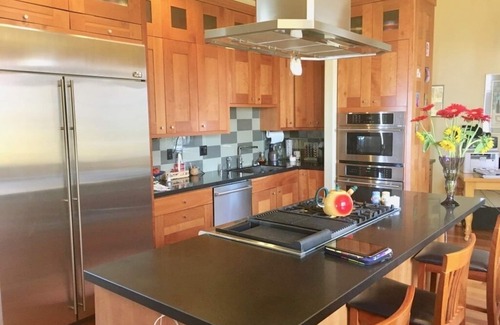 Forestland House | Beautiful Family Home in the Oakland Hills with Panoramic SF Bay Views