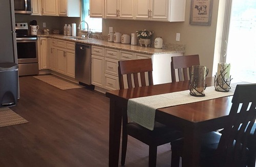Alachua House | Beautiful farmhouse on acreage! Interact with the horses, enjoy the country!