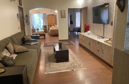 Clifton Apartment | Beautiful flat near Do Talwar, Clifton, Karachi