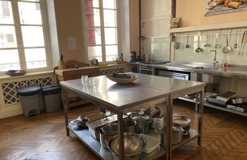 Auxi-le-Chateau House | Beautiful former Hunting Lodge with spacious authentic rooms and garden with terraces