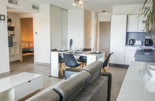 Latour-Bas-Elne Apartment | Beautiful apartment for 4 people with WIFI, A/C, TV, terrace and parking