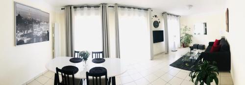 Saint-Julien-en-Genevois Apartment | Beautiful Apartment near Geneva