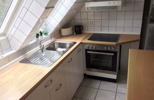 Bockel Apartment | Beautiful friendly apartment in Gyhum-Bockel on the A1 idyllic location with Waldblic