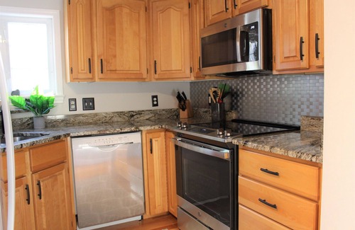 Gilmanton House | Beautiful, Fully Renovated Shellcamp Lake NH Home with private dock