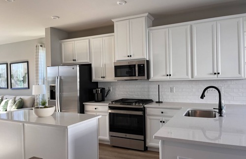 Midlothian House | Beautiful Furnished Townhome Now Available! Pet friendly!