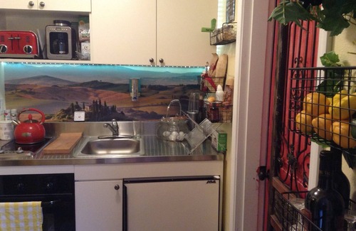 Castle Rock House | Beautiful Gardens, Outdoor Shower, Hot Tub, Steam Sauna, Cold plunge pool.
