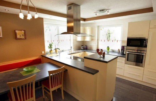 Itter House | Beautiful group accommodation with sauna & ski-in