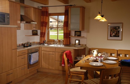 Hallwang Ski Chalet | Beautiful Holiday home on the outskirts, 10 Minutes to Salzburg