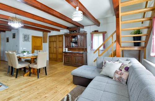 Bedenica House | Beautiful home in Bedenica with WiFi