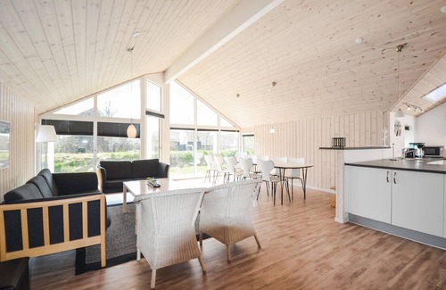 Elsegarde Strand House | Beautiful home in Ebeltoft with WiFi