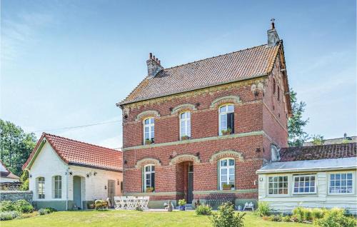 Fressin House | Beautiful Home In Fressin With Kitchen