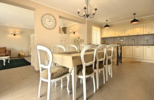 Fuskulin House | Beautiful home in Fuskulin