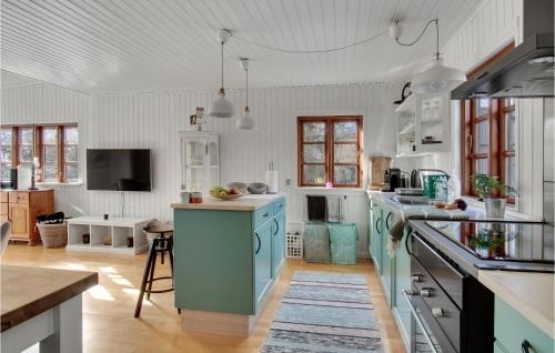 Atterup House | Beautiful Home In Grevinge With Kitchen