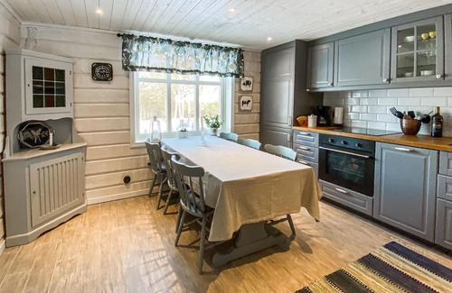 Hestra House | Beautiful home in Hestra with WiFi