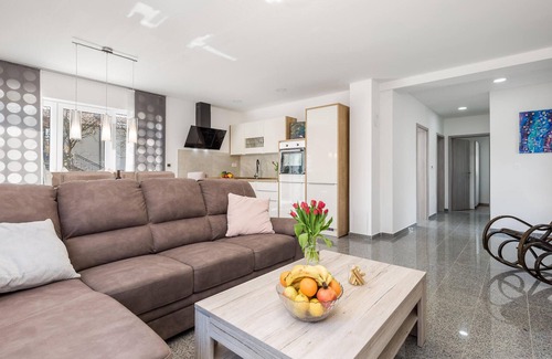 Viskovo House | Beautiful home in Kastav with WiFi