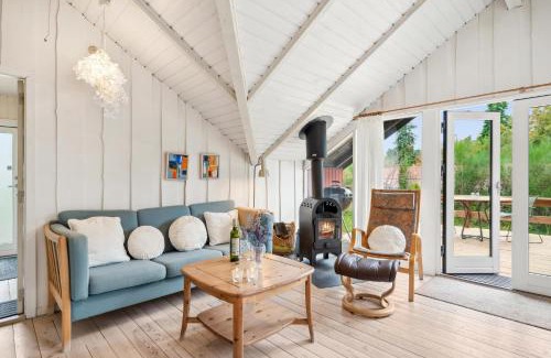 Skødshoved Strand House | Beautiful Home In Knebel With 3 Bedrooms, Sauna And Internet
